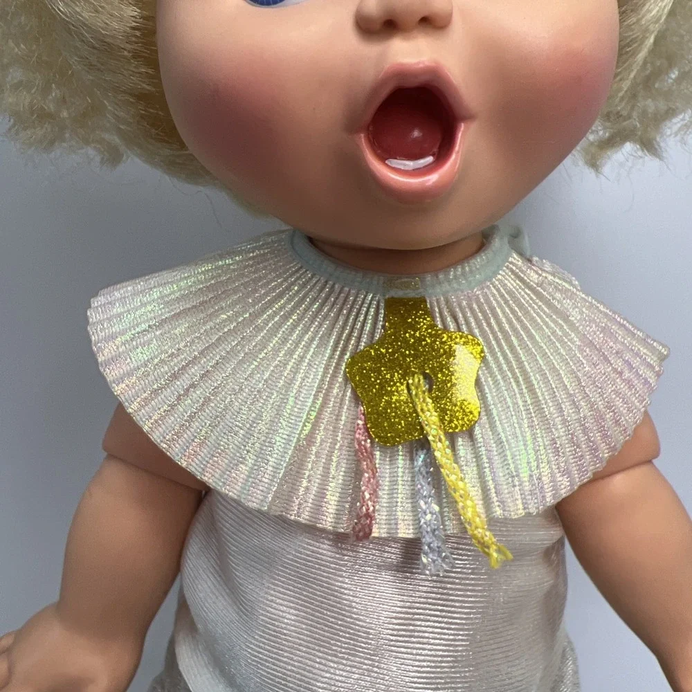 Vintage 1990 Galoob Baby Face So Surprised Suzie #2 Blue Eyes Silver Outfit